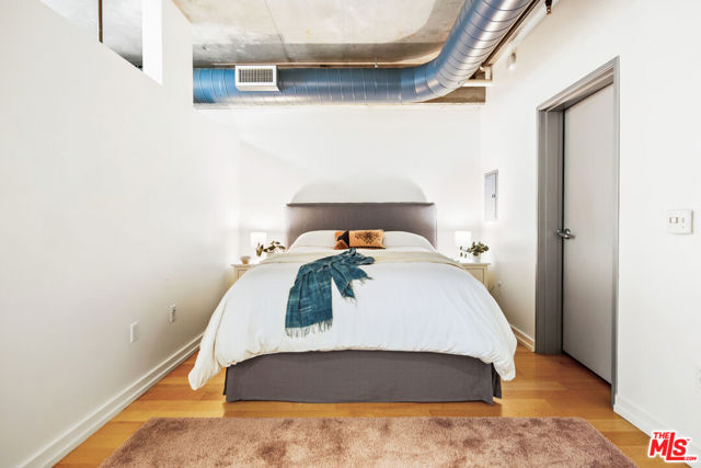 645 W 9th Street, Los Angeles CA: https://media.crmls.org/mediaz/fb655b5c-91af-4b8e-b134-94f635b587c5.jpg