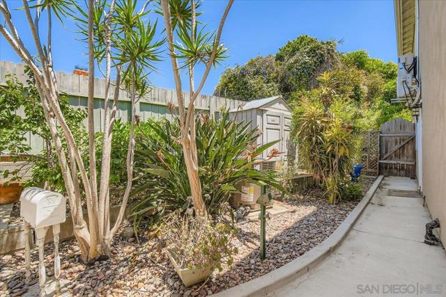 Image 39 of 45 For 2045 Goshawk Street