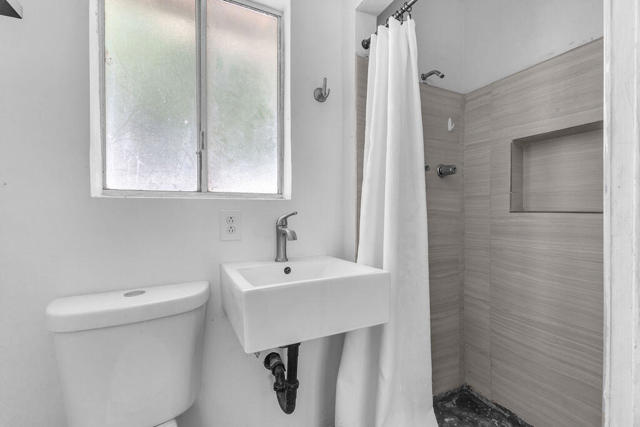 50351 Monroe Street, Indio CA: https://media.crmls.org/mediaz/fb65ba3c-68f7-458b-a3a5-9b32117b5902.jpg