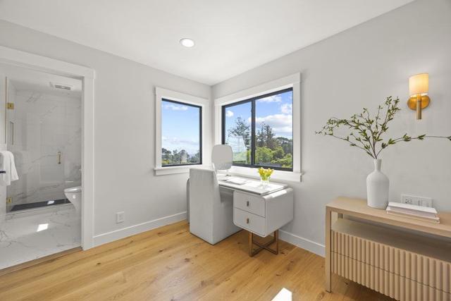 1095 Macadamia Drive, Hillsborough CA: https://media.crmls.org/mediaz/fb661275-b173-4680-b275-d92db8e1c65a.jpg
