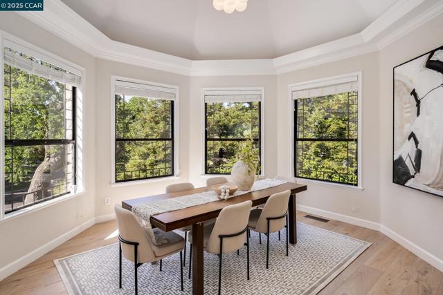 15 Blemer Ct, Danville CA: https://media.crmls.org/mediaz/fb6614f6-0b24-47e9-b5d7-8d65e41d649c.jpg