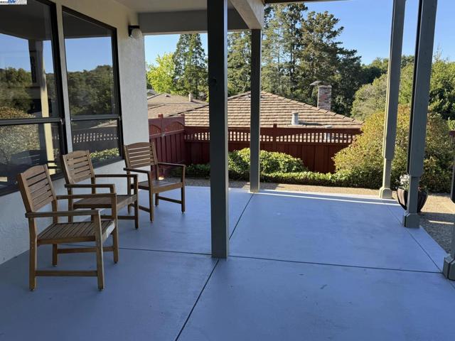 4732 Mira Vista Drive, Castro Valley CA: https://media.crmls.org/mediaz/fb667cf3-95c0-4dbf-9064-d6cd14a83baf.jpg