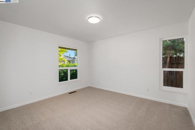Image 34 of 48 For 6379 Arlington Dr