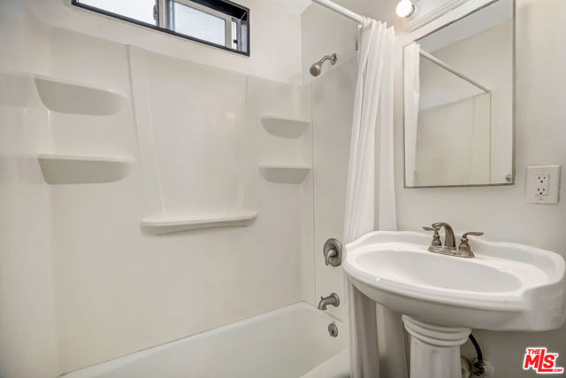 Image 58 of 61 For 1226 Chelsea Avenue