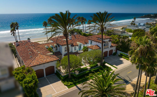 31272 Broad Beach Road, Malibu CA: https://media.crmls.org/mediaz/fb681bbf-8966-45f5-9e78-960650becfac.jpg