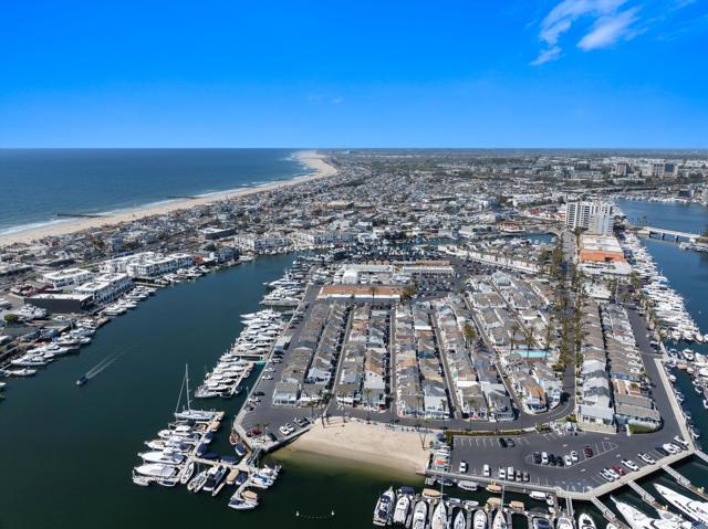 37 El Paseo Street, Newport Beach CA: https://media.crmls.org/mediaz/fb682896-f91d-4c45-b412-b9e7c48e06cf.jpg