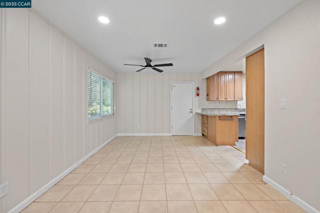 4816 Meadowbrook Dr, Richmond CA: https://media.crmls.org/mediaz/fb683257-f6b7-4876-8e3b-4aa2eead0d40.jpg