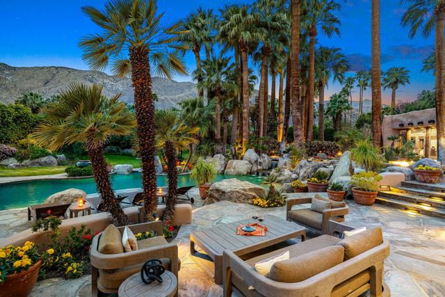 475 S Via Las Palmas, Palm Springs CA: https://media.crmls.org/mediaz/fb6a0921-c713-4ed7-8d29-669eea55ad2d.jpg