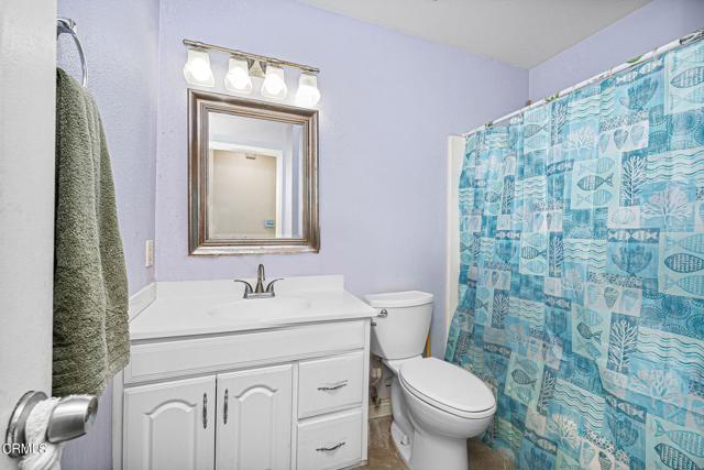 Detail Gallery Image 11 of 15 For 111 Carlisle Ct, Oxnard,  CA 93033 - 4 Beds | 2 Baths