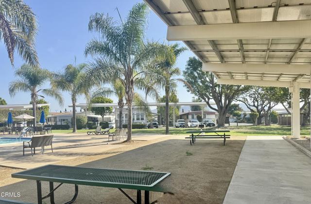 7 Wisteria Way, Ventura CA: https://media.crmls.org/mediaz/fb6aa888-8de7-4a9f-ad41-a892c3140400.jpg