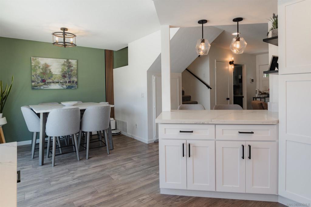 MLS #250033095SD img 14