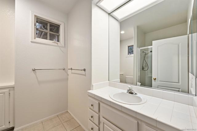 Image 31 of 53 For 516 Camino Bailen