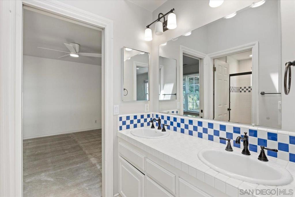 MLS #250037042SD image #22