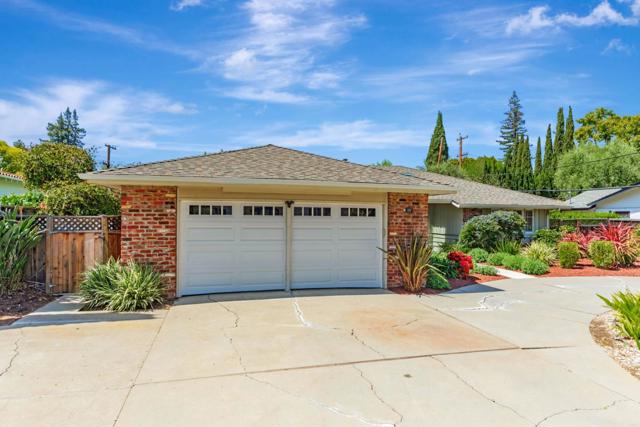 171 E Creek Drive, Menlo Park CA: https://media.crmls.org/mediaz/fb6af632-8323-488a-89b5-54c018ea42a1.jpg