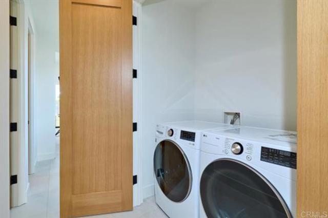 Detail Gallery Image 13 of 29 For 3901 Haines, San Diego,  CA 92109 - – Beds | – Baths