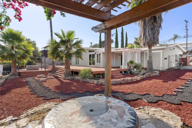 12405 Royal Rd, El Cajon CA: https://media.crmls.org/mediaz/fb6c60c3-012b-4a2d-a176-6bc3333c6ff3.jpg