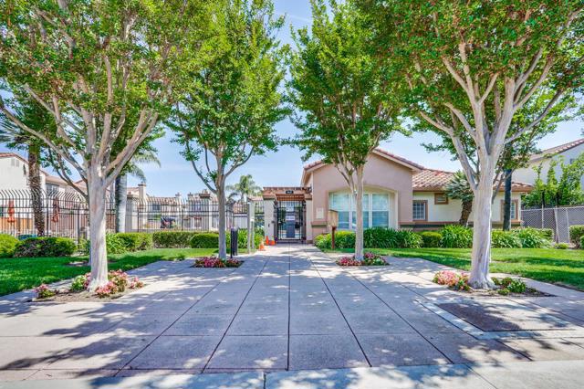 2153 Esperanca Avenue, Santa Clara CA: https://media.crmls.org/mediaz/fb6cf19f-8fe2-45a9-814b-e8da00de8f9f.jpg