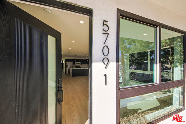 5709 Auckland Avenue, North Hollywood CA: https://media.crmls.org/mediaz/fb6d9f00-774c-4a28-96c1-553ccbdd4bc4.jpg
