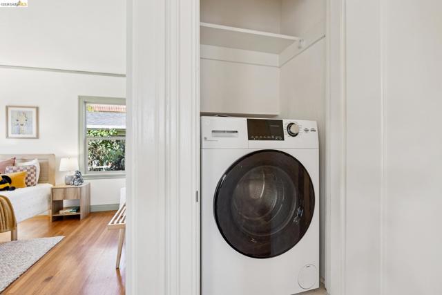 1136 Marin Ave, Albany CA: https://media.crmls.org/mediaz/fb6e6504-2b62-4cd8-bdc8-0c1fb10b332a.jpg