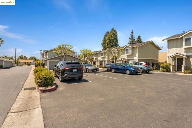21564 Meekland ave, Hayward CA: https://media.crmls.org/mediaz/fb6ea47e-840e-4941-ae1f-bccd4b02e970.jpg