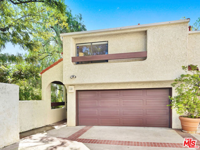 1979 Grace Avenue, Los Angeles CA: https://media.crmls.org/mediaz/fb6f02c6-79fd-4f39-b54e-60699dfe6bd2.jpg