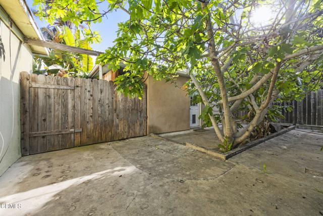 1727 San Nicholas Street, Ventura CA: https://media.crmls.org/mediaz/fb6f320d-de37-4384-914c-53953d3cee7c.jpg