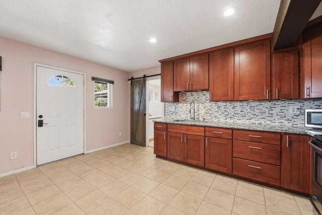 Image 5 of 25 For 1031 Country Club Drive