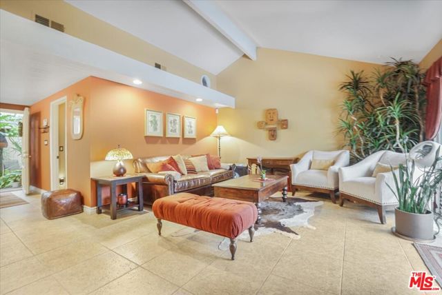 1237 Brian Street, Placentia CA: https://media.crmls.org/mediaz/fb6fb8e4-9600-412c-a401-ab1496fdb481.jpg