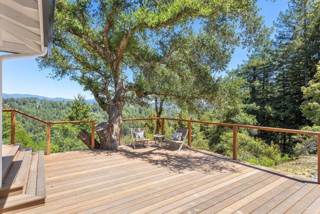 17060 Lon Road, Los Gatos CA: https://media.crmls.org/mediaz/fb70f1a7-2128-4876-a16b-5b4bfe519cfb.jpg