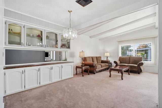 29372 Providence Way, Hayward CA: https://media.crmls.org/mediaz/fb70f2e8-a8db-457e-94e5-d2f604cc0d28.jpg