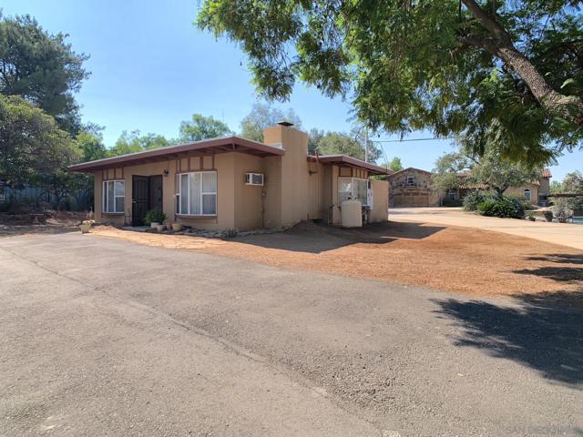 1445 Terracita Ln, Alpine CA: https://media.crmls.org/mediaz/fb712948-50ad-475e-8ee5-23783c921dc0.jpg
