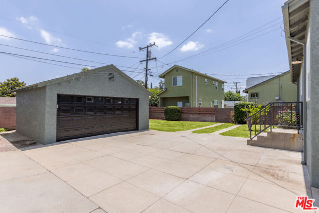 504 N Campbell Avenue, Alhambra CA: https://media.crmls.org/mediaz/fb7225a9-5673-452e-9add-c5cacc9c3dcb.jpg