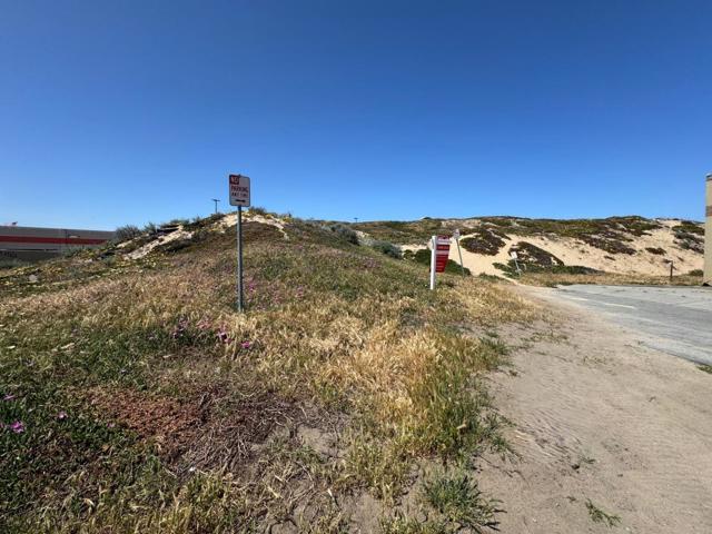 300 Orange Avenue, Sand City CA: https://media.crmls.org/mediaz/fb722abc-8dd2-4855-a229-f19c322dfce8.jpg