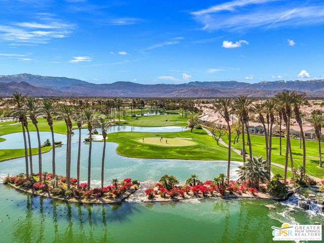 78712 Postbridge Circle, Palm Desert CA: https://media.crmls.org/mediaz/fb72f28c-5884-4b6a-ada9-5b4f0634c2f6.jpg
