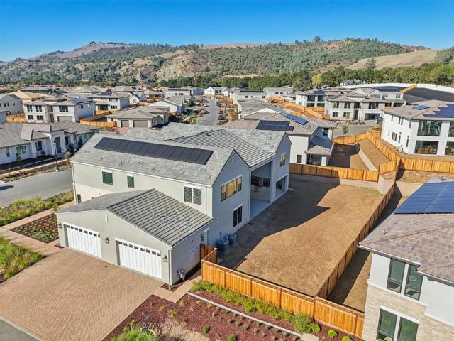18471 Corte Zapala, Morgan Hill CA: https://media.crmls.org/mediaz/fb74220b-7542-429c-95b4-1e6c51125f6f.jpg