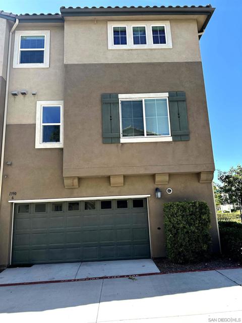 1390 SANTA VICTORIA Rd, Chula Vista CA: https://media.crmls.org/mediaz/fb744199-fdab-48bf-baa2-73a963cc6cc5.jpg