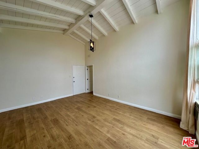 1114 S Sherbourne Drive, Los Angeles CA: https://media.crmls.org/mediaz/fb747de8-192d-42d7-9224-e3d016dd9f22.jpg