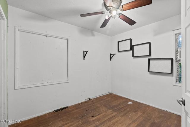17917 Burbank Boulevard, Encino CA: https://media.crmls.org/mediaz/fb74963d-3af1-4233-967c-54461817bf55.jpg