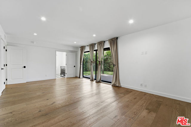 393 Huntley Drive, 1 photo 13