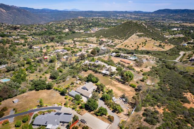 Detail Gallery Image 38 of 42 For 15519 Villa Sierra, Valley Center,  CA 92082 - 4 Beds | 3 Baths