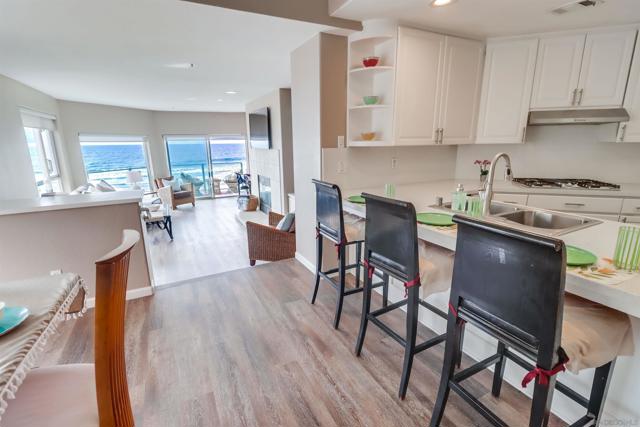 1362 Seacoast Dr, Imperial Beach CA: https://media.crmls.org/mediaz/fb750d89-dc0c-4fbd-80d9-ce448b4612be.jpg