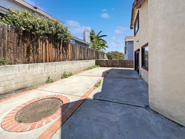 7922 Sunset Ter, Lemon Grove CA: https://media.crmls.org/mediaz/fb755faa-0ec7-4bfe-9248-533f1ea30c1f.jpg