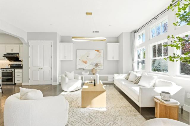 649 Sierra Vista Avenue, Mountain View CA: https://media.crmls.org/mediaz/fb75a646-b42d-48e6-835b-6034ada25f64.jpg