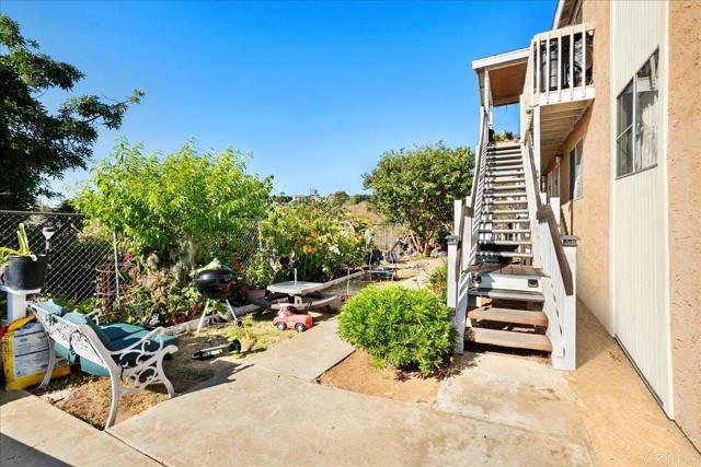 6736 40 Kelly Street, San Diego CA: https://media.crmls.org/mediaz/fb75f766-cd97-4351-899e-fc79ad55d153.jpg