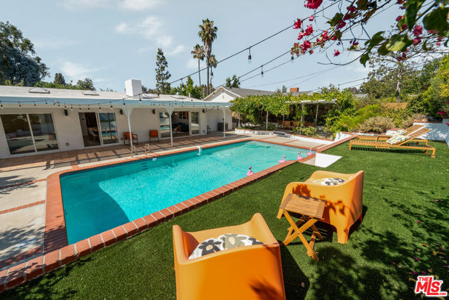 23020 Lita Place, Woodland Hills CA: https://media.crmls.org/mediaz/fb76e382-8d81-4d56-8e52-02af2fb90a3f.jpg