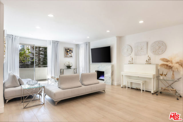 Drew Fenton | 1164 Wellesley Avenue Los Angeles CA | MLS: 7091063