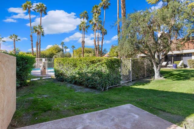 308 Forest Hills Drive, Rancho Mirage CA: https://media.crmls.org/mediaz/fb779c62-4add-48c9-b527-423f9c39c450.jpg