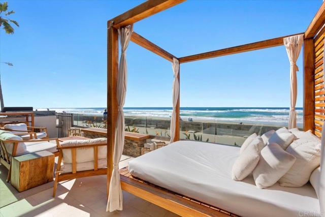 Detail Gallery Image 39 of 57 For 3709 Ocean Front Walk, San Diego,  CA 92109 - 3 Beds | 3/1 Baths
