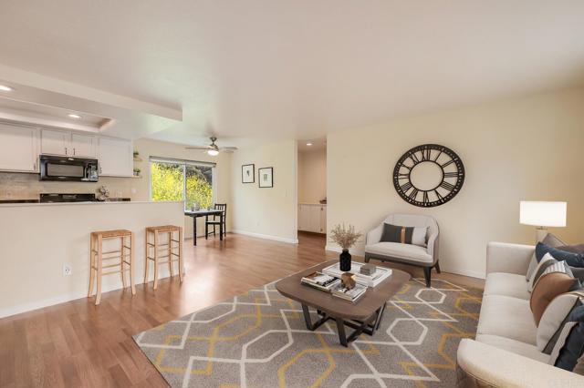 Detail Gallery Image 7 of 31 For 552 Canyon Dr #15,  Oceanside,  CA 92054 - 2 Beds | 2 Baths