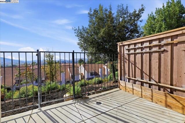 4345 Conejo Dr, Danville CA: https://media.crmls.org/mediaz/fb796875-02df-4a2e-81b6-05ace8a45032.jpg